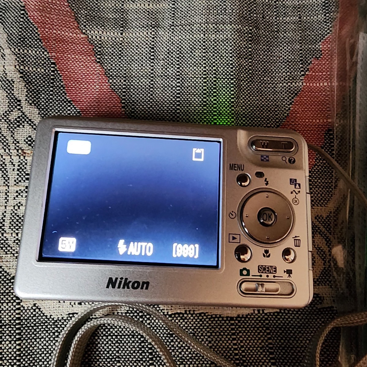 【中古】Nikon Coolpix S1 12.5 型 デジカメ カメラ_画像3