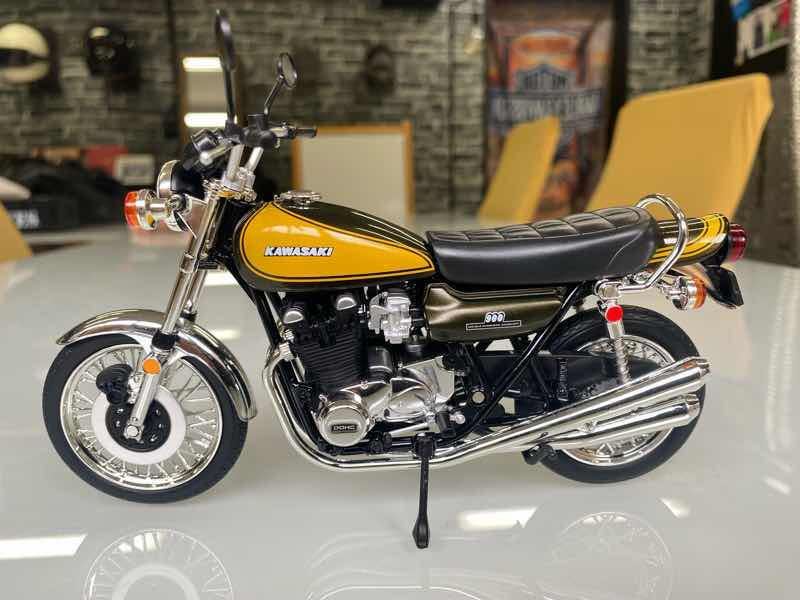 1/12 Z1 KAWASAKI 900SUPER4 Kawasaki Kawasaki желтый мяч литье под давлением мотоцикл миникар мотоцикл синий остров конечный продукт zⅠ старый машина конечный продукт Z900