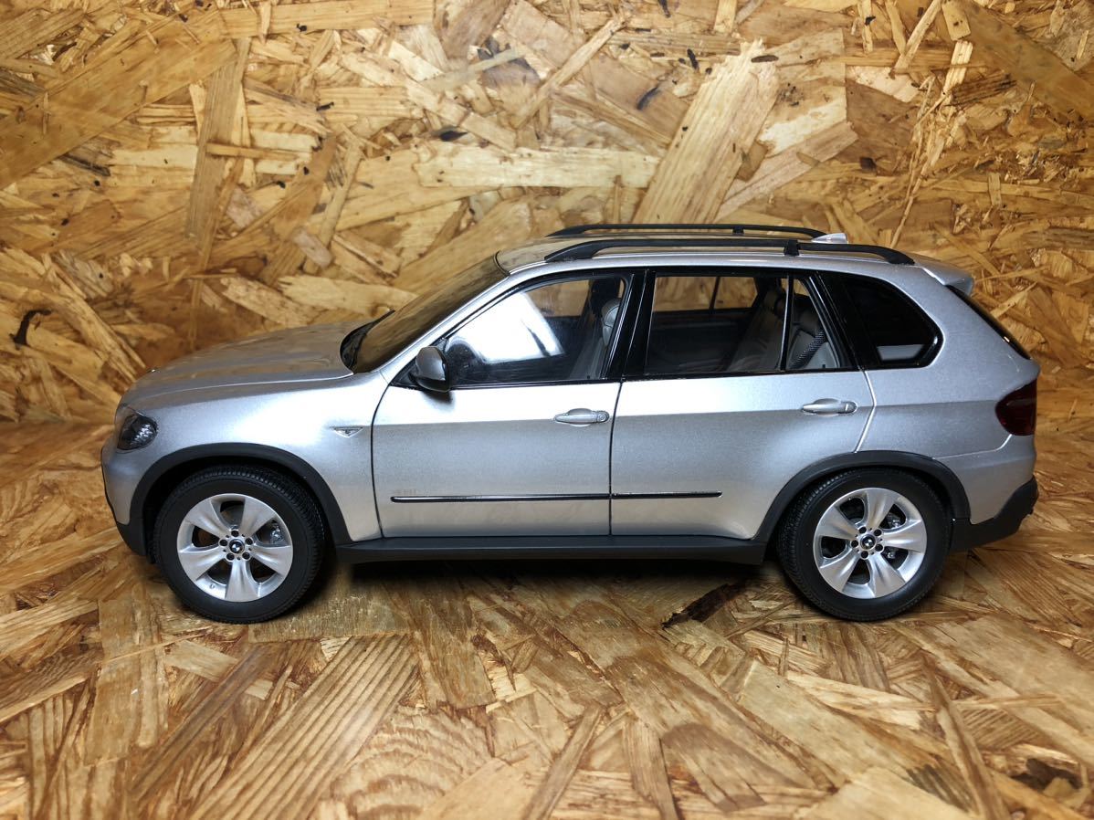 京商 1/18 BMW X5 シルバー 箱無し_画像2