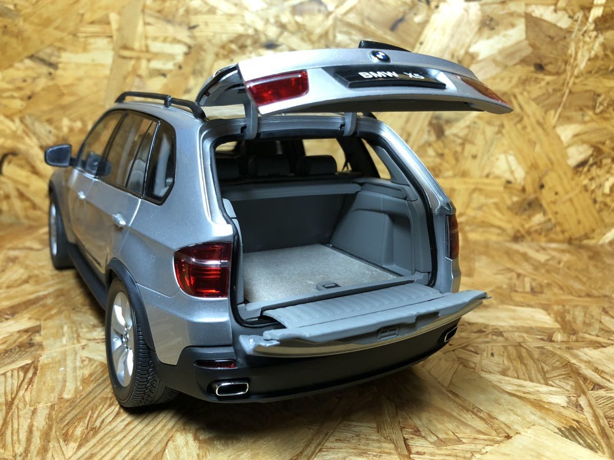 京商 1/18 BMW X5 シルバー 箱無し_画像6