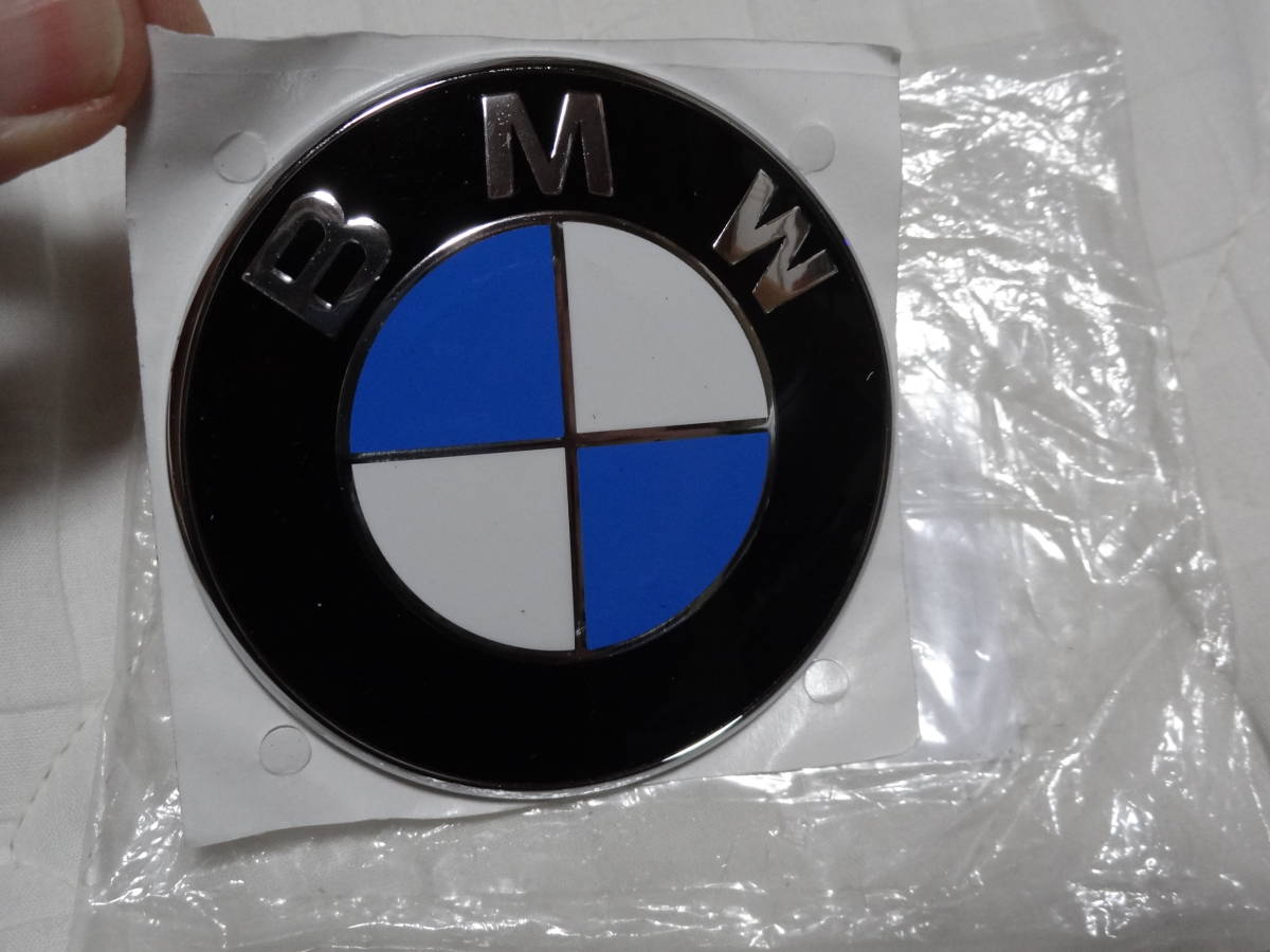 BMW中古エンブレム　車種不明　汎用流用加工　両面テープ貼り付け　M2M3M4M5M6x1X2X3X4X5X6XZ3Z4 フロント　リア　リヤ_画像2