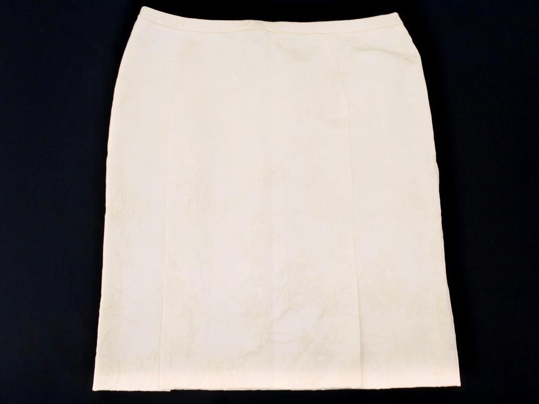 ARMANI COLLEZIONI Armani koretsio-ni large size Jaguar do tight skirt size48/ eggshell white #* * ebc7 lady's 