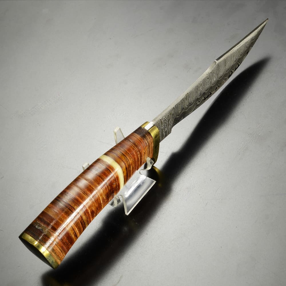 ハンティングナイフ 固定刃 ダマスカス鋼 レザースタックハンドル 革製シース付 コレクション 美術品の画像3