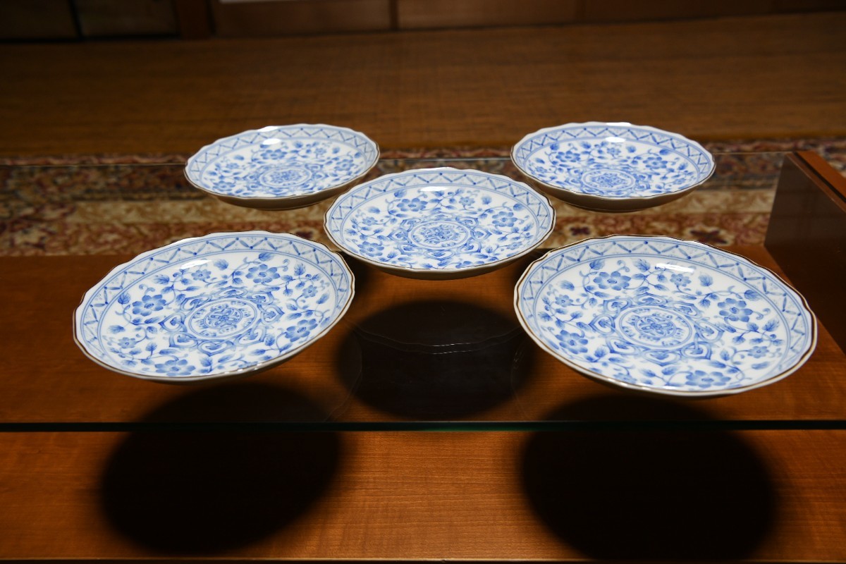 和皿 中皿 5枚セット 19.2センチ 木箱付 青華唐草和皿の画像1