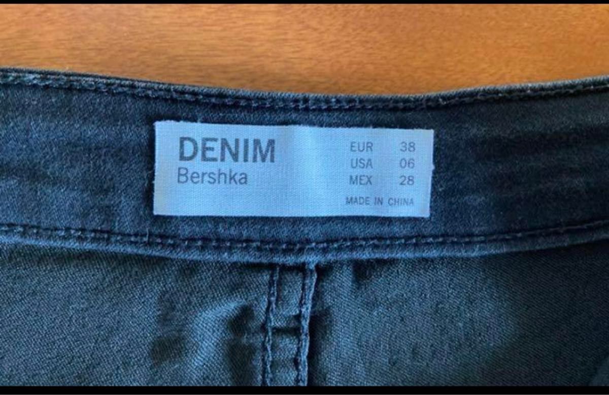 Bershka デニムショートパンツ