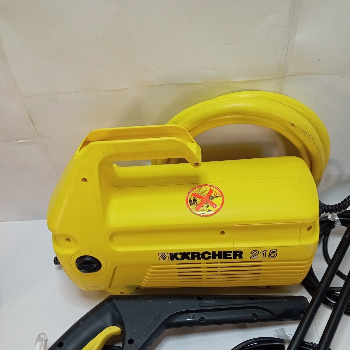 【送料無料】（激安送料込）【ドイツ製】 ！KARCHER 215　 高圧洗浄機 　家庭用高圧洗浄機【稼働確認済み】匿名配送）_画像2