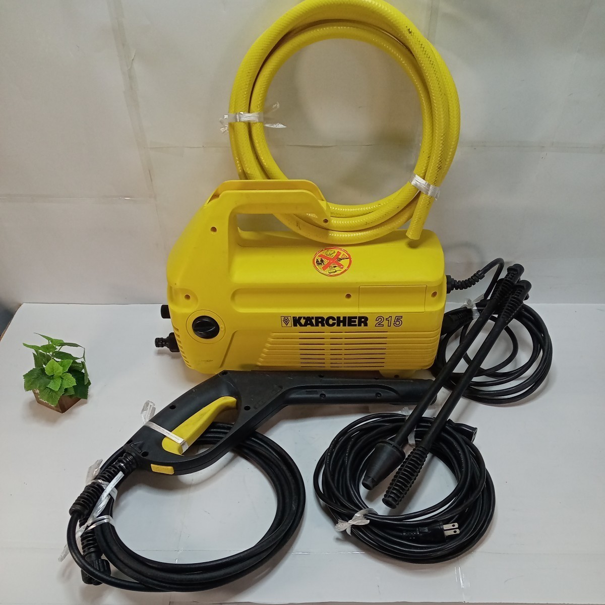 【送料無料】（激安送料込）【ドイツ製】 ！KARCHER 215　 高圧洗浄機 　家庭用高圧洗浄機【稼働確認済み】匿名配送）_画像1