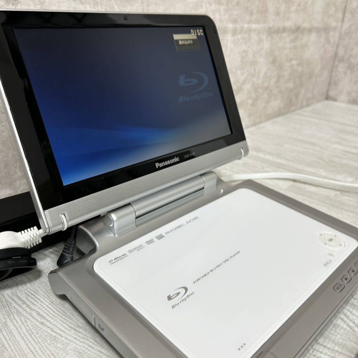 【中古良品】パナソニック DMP-B100 ポータブルブルーレイディスクプレーヤー DVD Panasonic BDプレーヤー_画像3