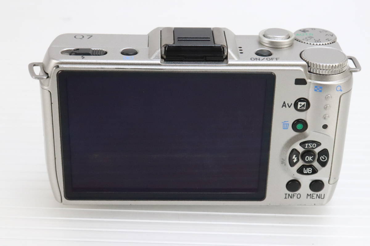 1円～★動作確認済★PENTAX ペンタックス デジタル一眼カメラ Q7 11522 シルバー ミラーレス 光学機器 小型 コンパクト R529_画像4