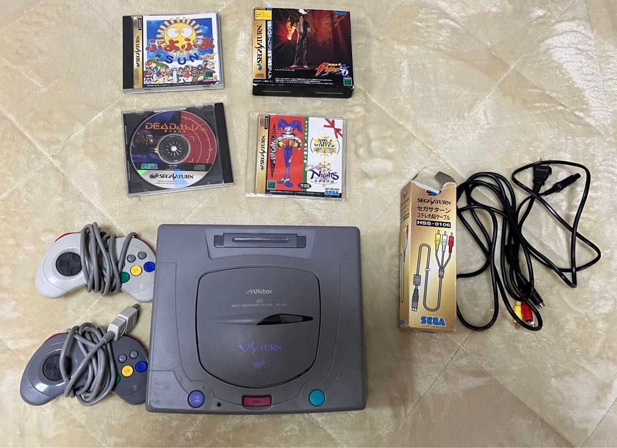 セガサターン(Vサターン) 本体 コントローラー2つ ケーブル付 セガサターン(Vサターン) 本体 コントローラー2つ ケーブル付