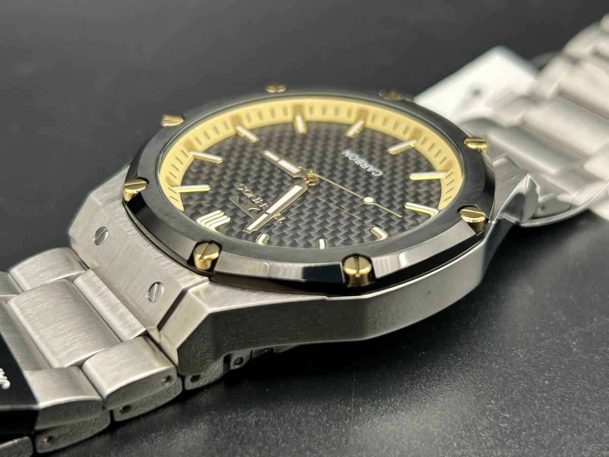 【981】新品未使用品 TECHNOS テクノス CARBON 腕時計 クオーツ式 稼働品 箱付き_画像6