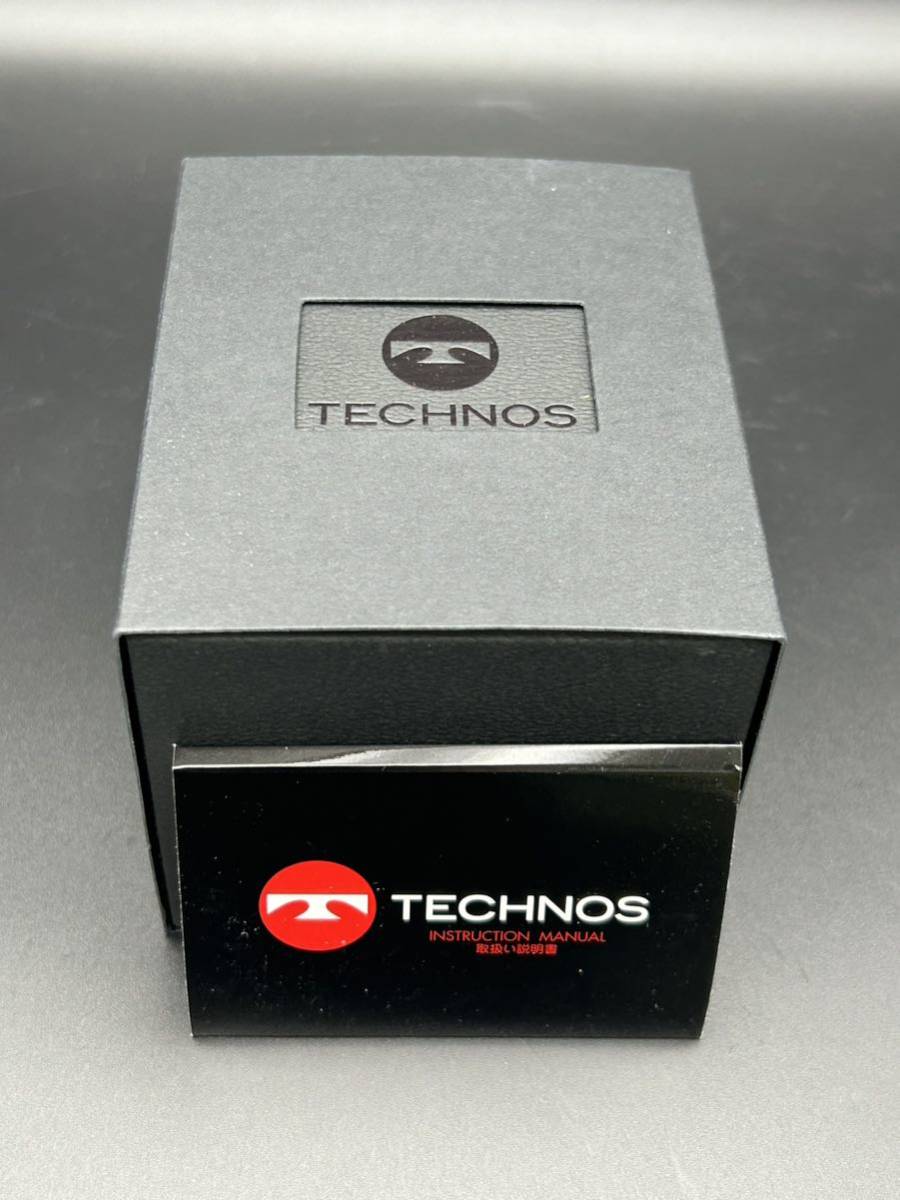 【981】新品未使用品 TECHNOS テクノス CARBON 腕時計 クオーツ式 稼働品 箱付き_画像10
