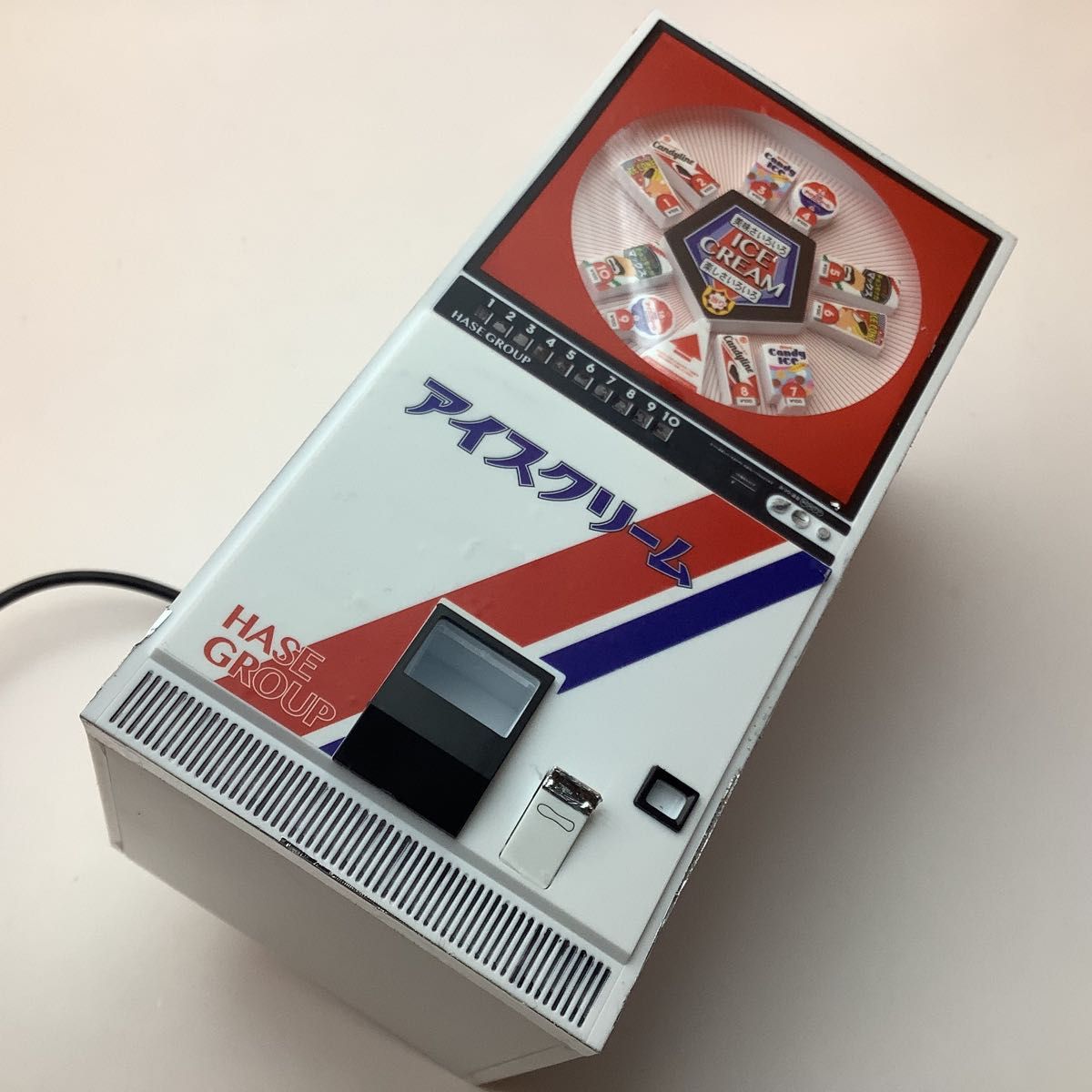 昭和レトロ LED加工 アイスクリーム 自販機 自動販売機 1/12 昭和レトロ LED加工 アイスクリーム 自販機 自動販売機 1/12