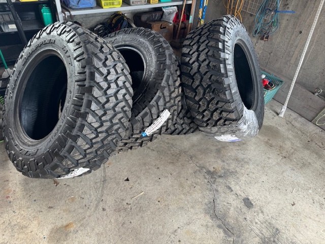 37x13.50R20 トレイル グラップラー M/T ニットー NITTO TIRES Trail Grappler MT タイヤ 本格 マッドテレーン オフロード_画像2