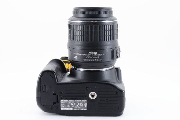 ADS3063★ 超美品 ★ ニコン Nikon D3200 with AF-S DX VR 18-55mm F3.5-5.6G 撮影枚数 6222枚の画像9