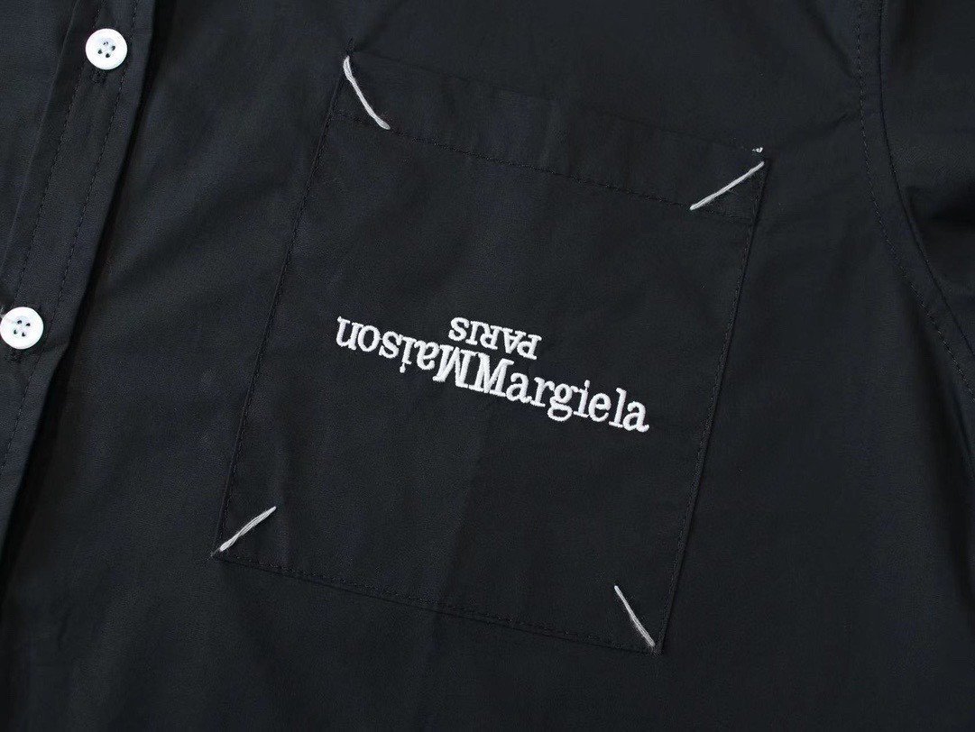 Maison Margiela メゾンマルジェラ シャツ ブラック 長袖シャツ ブラウス メンズ レディース 男女兼用 ロゴ シャツ Lサイズ_画像3