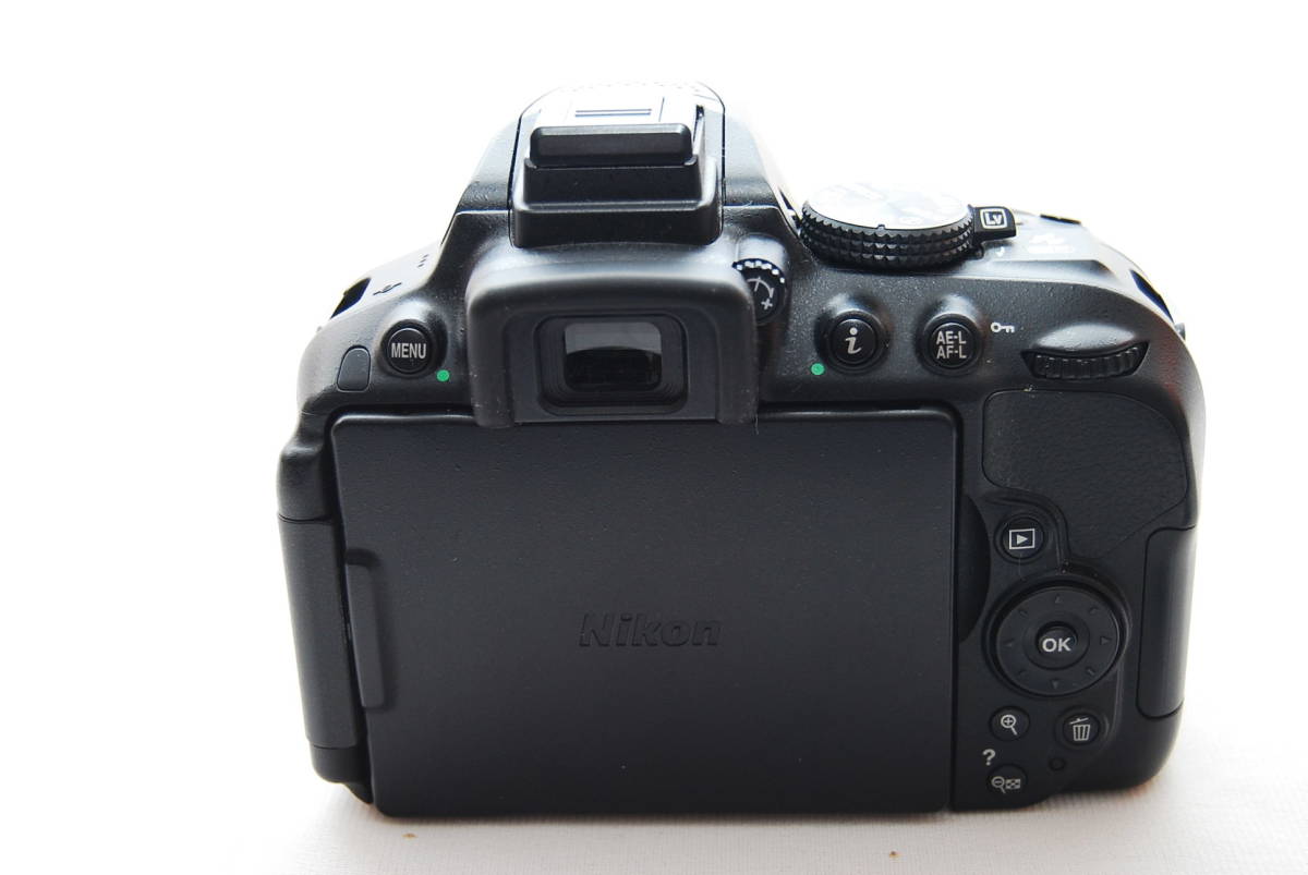★極上美品　ニコン　Nikon デジタル一眼レフカメラ D5300 ブラック 2400万画素 ★_画像3
