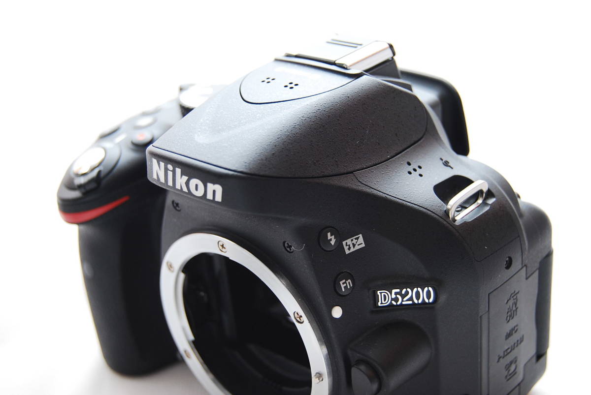 ★美品　ニコン　Nikon D5200 ボディー　デジタル一眼レフカメラ★_画像7