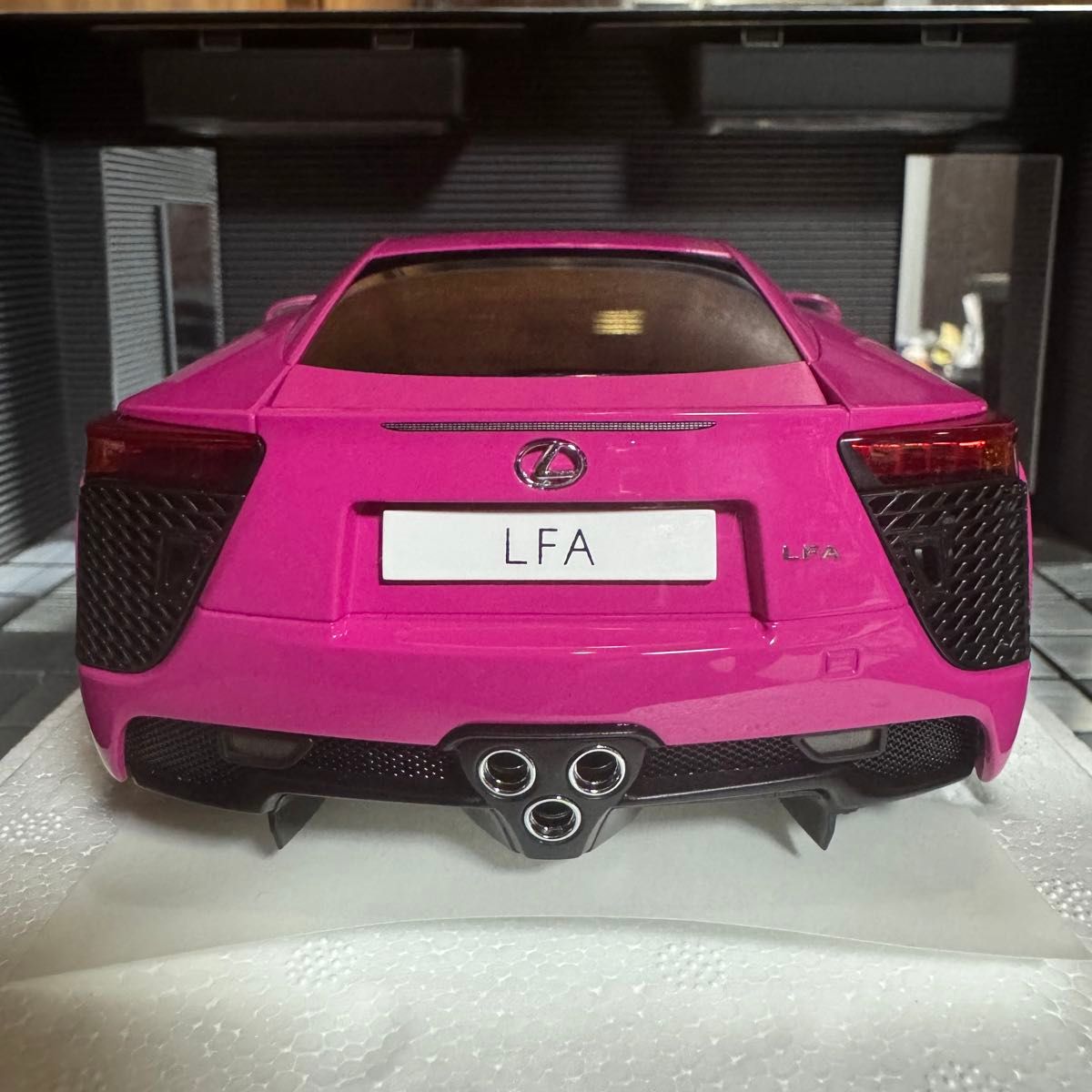 未展示品 オートアート 1/18 レクサス LFA PASSIONATE PINK 未展示品 オートアート 1/18 レクサス LFA PASSIONATE PINK