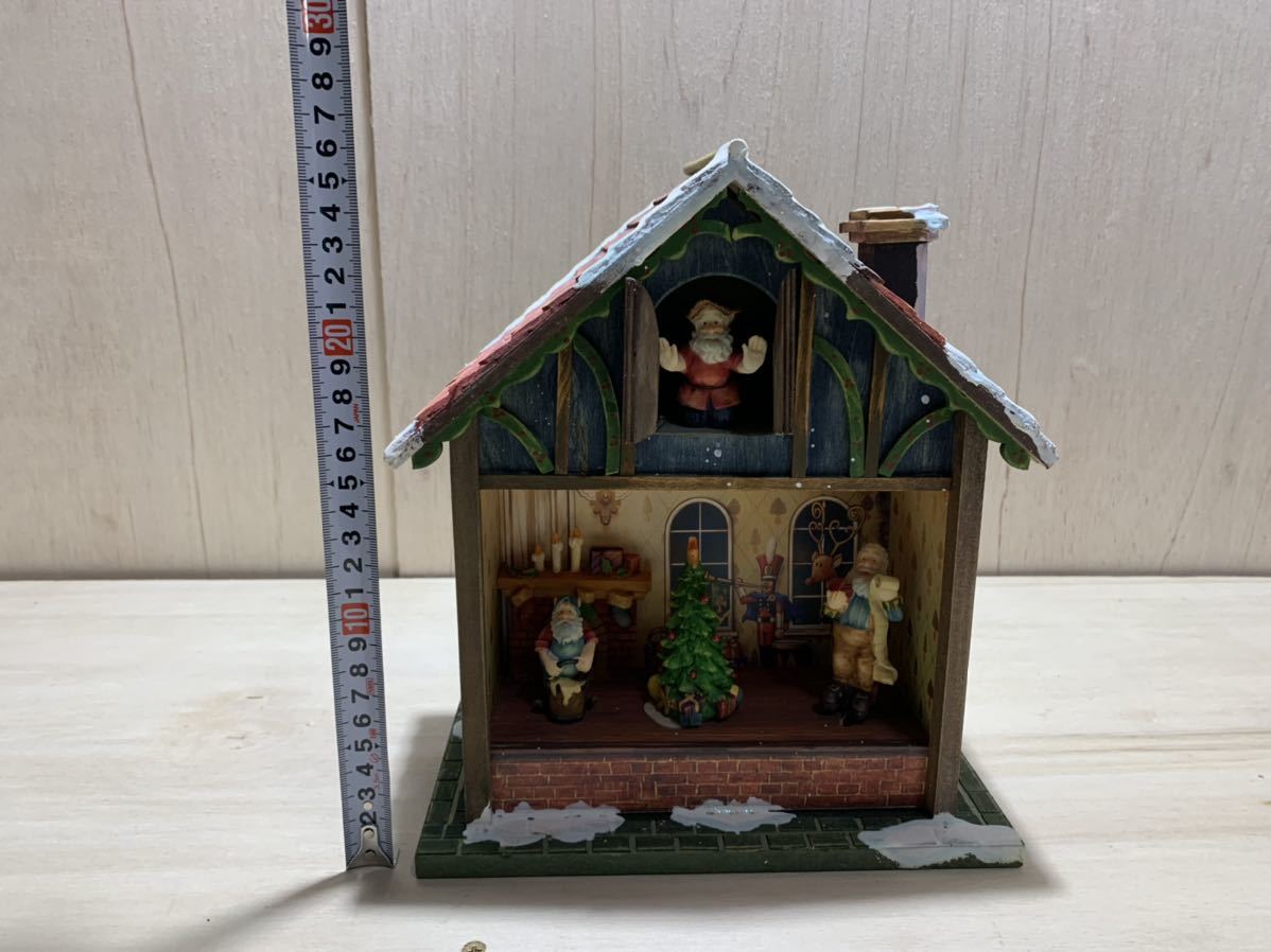 未使用　ANIMATED MUSIC HOUSE　木製ドールハウス　オルゴール　人形稼働／曲出し確認済み　置物　クリスマス_画像2