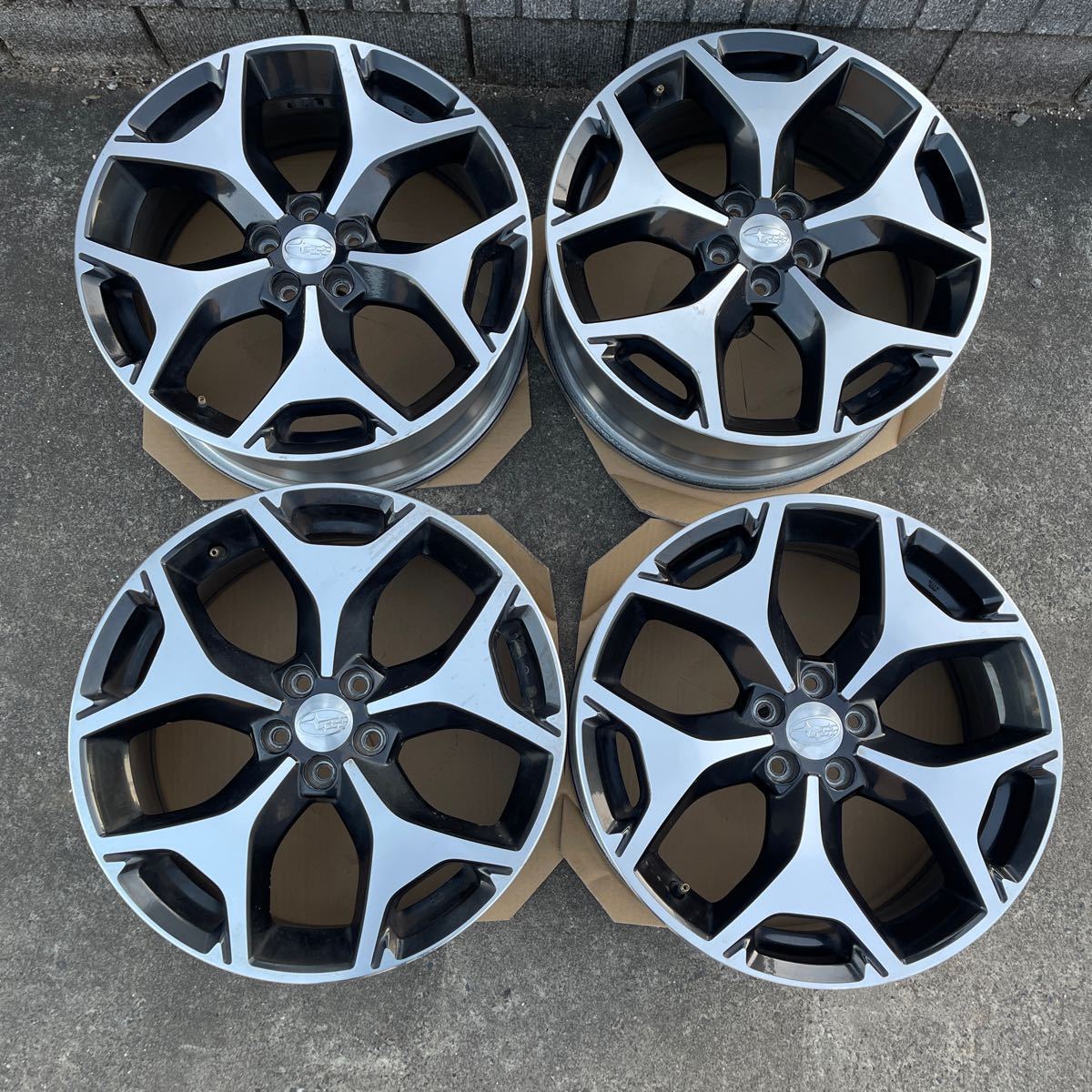 スバル フォレスター純正 18×7J +48 5H100 4本 ホイールのみ 中古_画像1