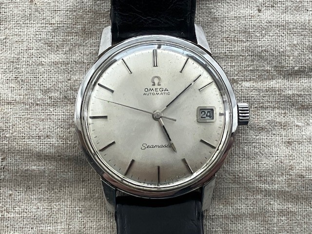 オメガ 腕時計　シーマスター　自動巻き 防水 カレンダー付　動作チェックOK　OMEGA SEAMASTER AUTOMATIC DATE　中古品　定形外郵便で発送 _風防にキズあり　文字盤に埃あり