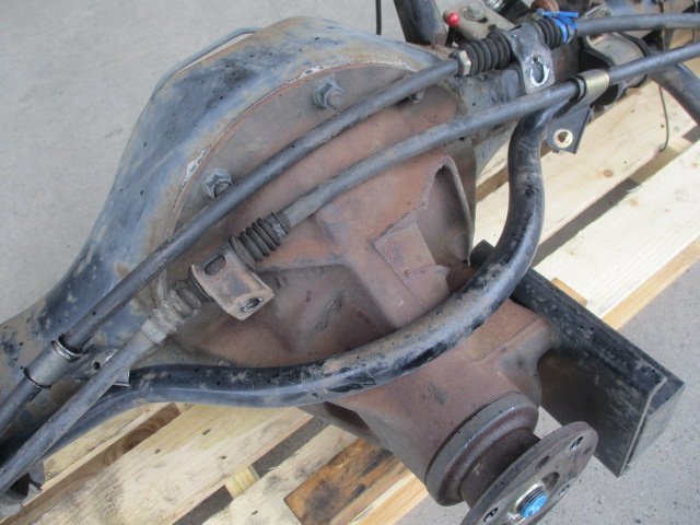  Delica Space Gear PD6W original rear differential housing used 