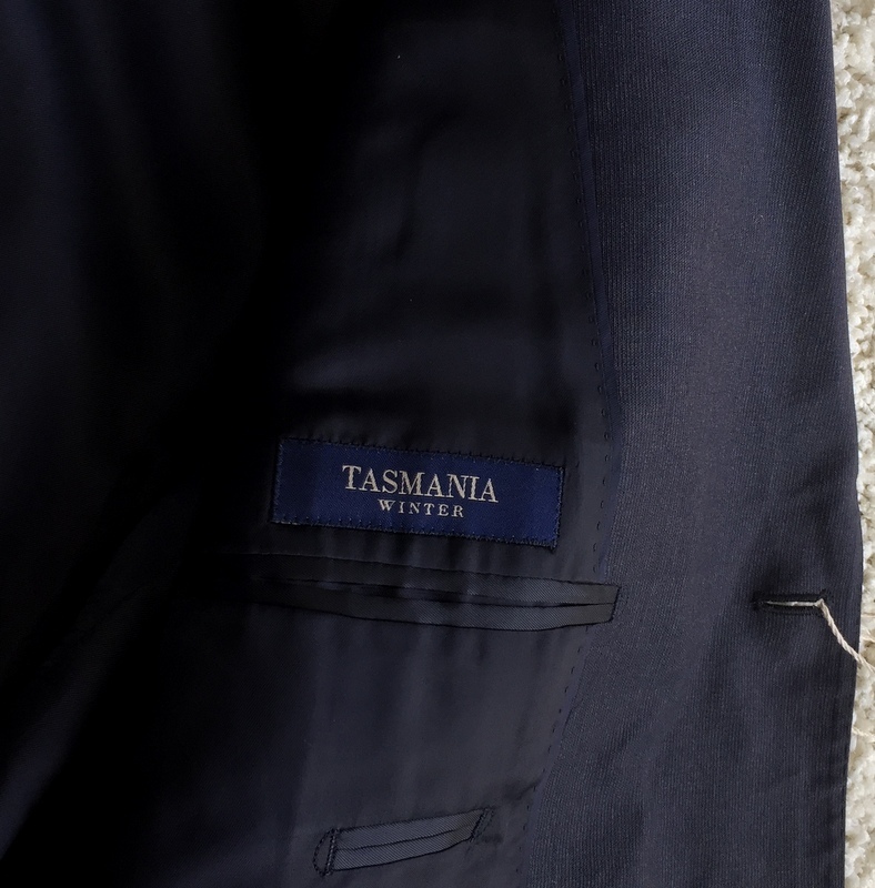【新貨】Premium的質地 TASMANIA 藏青色 義大利制大波動光柵 LARDINI rarudini 最高級套裝 54 原文:【新品】プレミアムな素材感 TASMANIA ネイビー イタリア製 大きめ LARDINI ラルディーニ 最高級 スーツ 54 