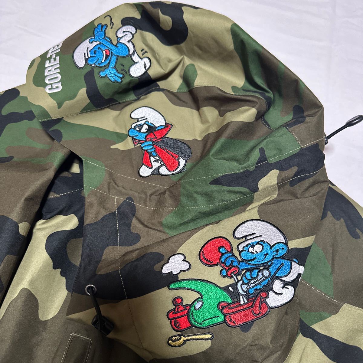 新品 Supreme Smurfs GORE-TEX Shell Jacket M 20AW 新品 Supreme Smurfs GORE-TEX Shell Jacket M 20AW