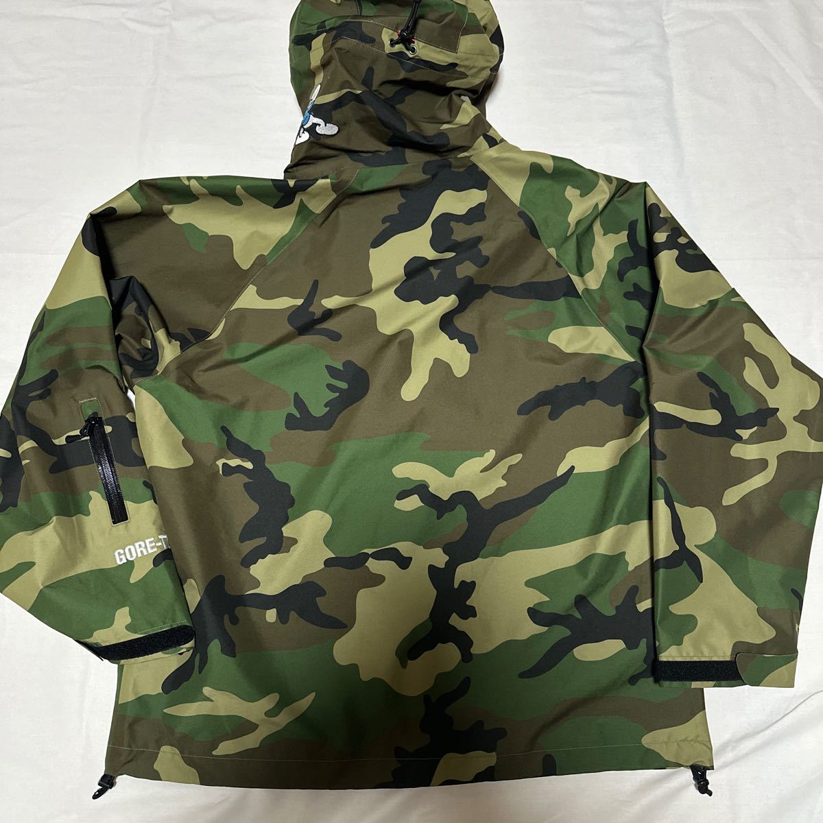 新品 Supreme Smurfs GORE-TEX Shell Jacket M 20AW 新品 Supreme Smurfs GORE-TEX Shell Jacket M 20AW