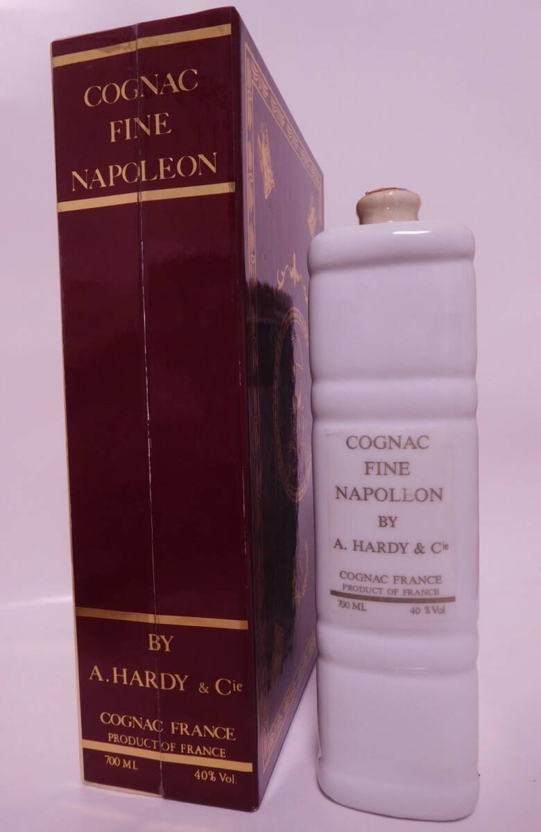 ★古酒☆ ハーディ ナポレオン ブック 陶器 700ml 40％ ※栓コルク折れ ☆ A. HARDY COGNAC FINE NAPOLEON ★_画像2