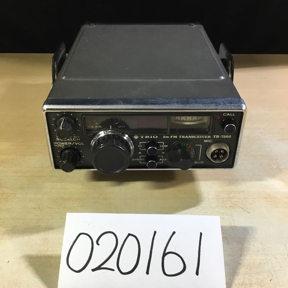 (020161E) TRIO TR-7500 2m FM TRANSCEIVER 無線機 ジャンク品_画像1