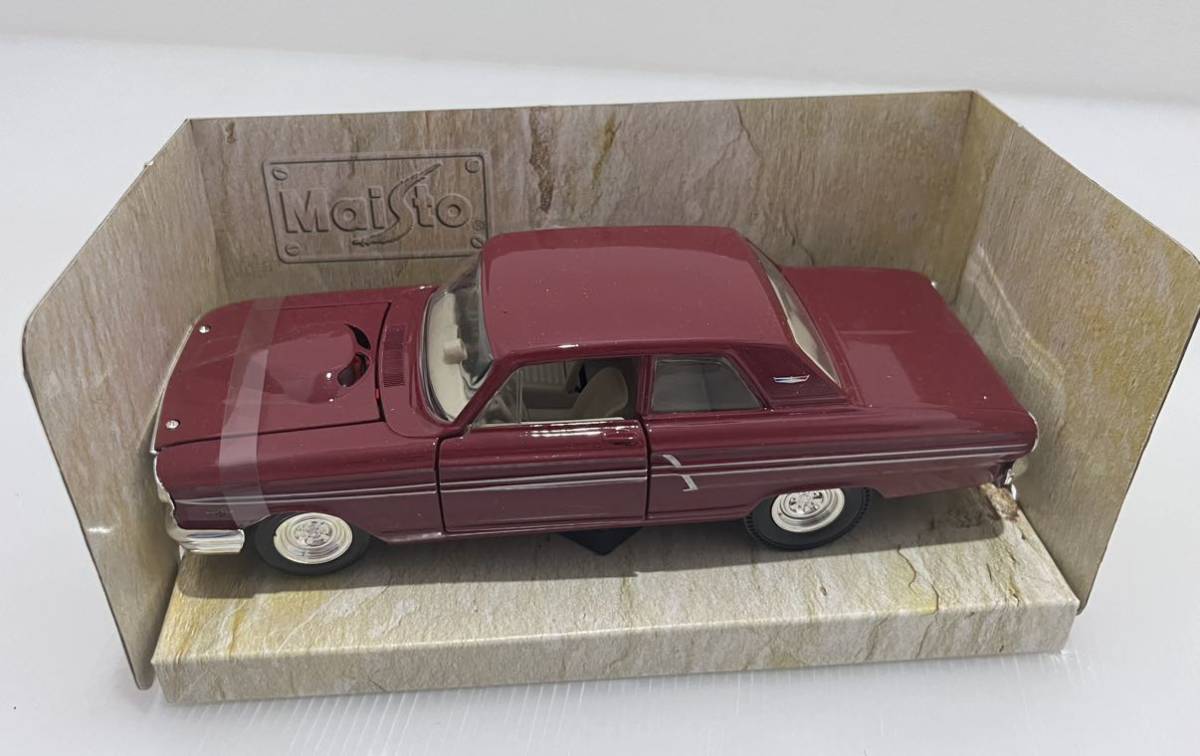 Dハ(0221x10) Maisto マイスト 1964 Ford Fairlane Thundervolt フォード フェアレーン サンダーボルト 1/24スケール ミニカー_画像2