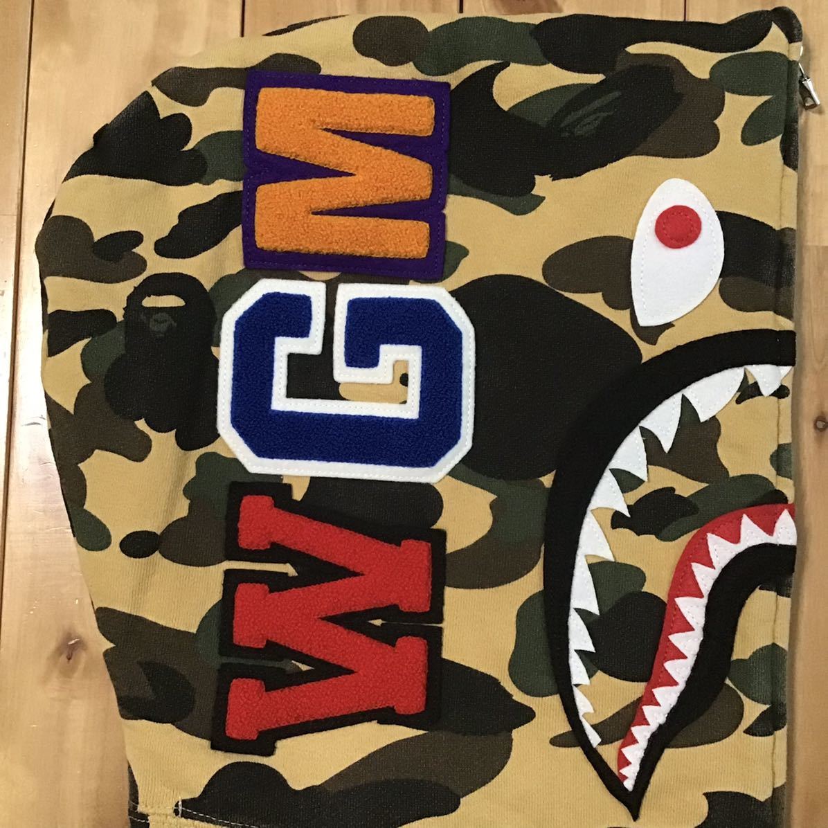 1st camo yellow シャーク パーカー Mサイズ shark full zip hoodie a bathing ape BAPE エイプ ベイプ アベイシングエイプ 迷彩 jtwz1_画像4