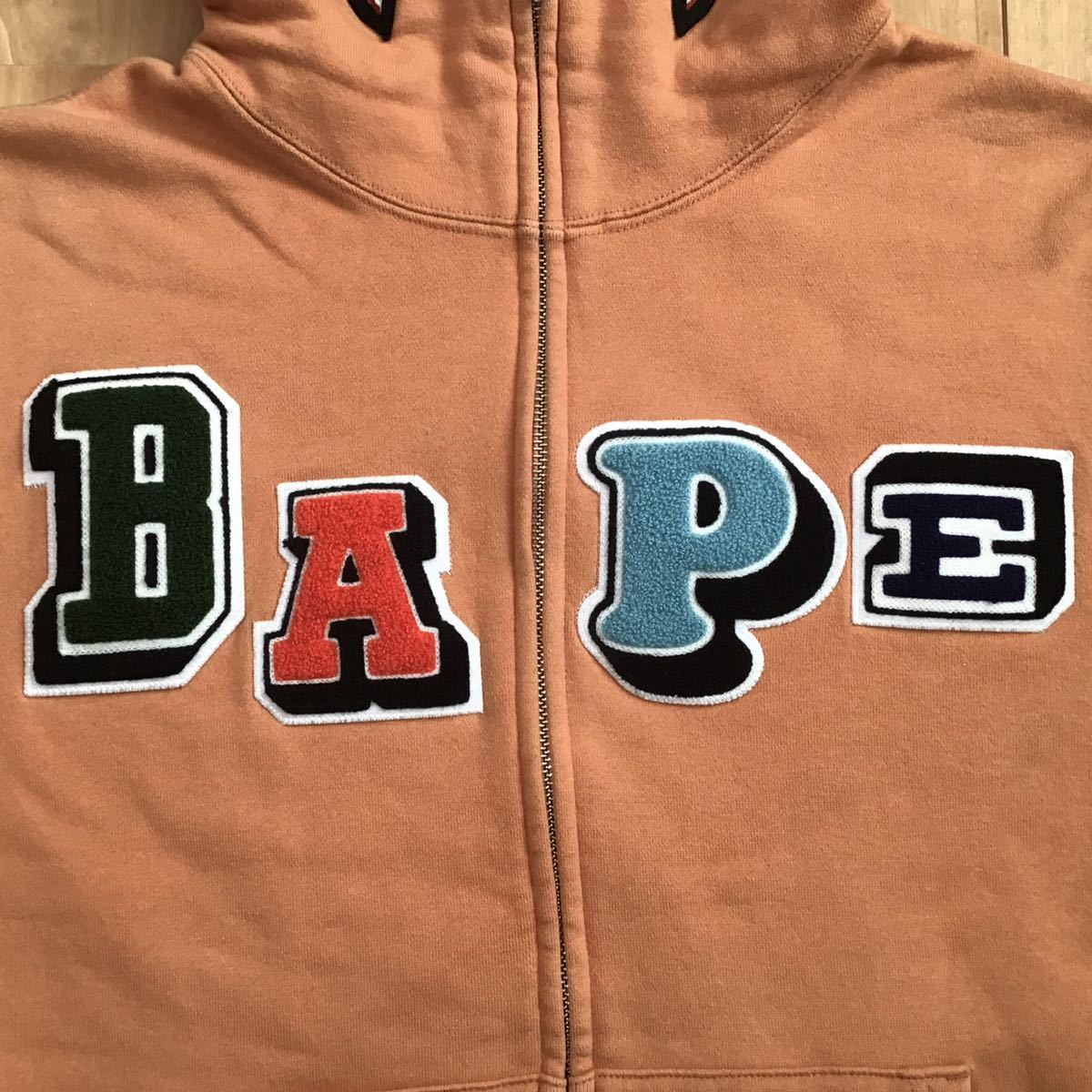 BAPE logo multi fonts シャーク パーカー Lサイズ orange shark full zip hoodie a bathing ape エイプ ベイプ アベイシングエイプ i716_画像2