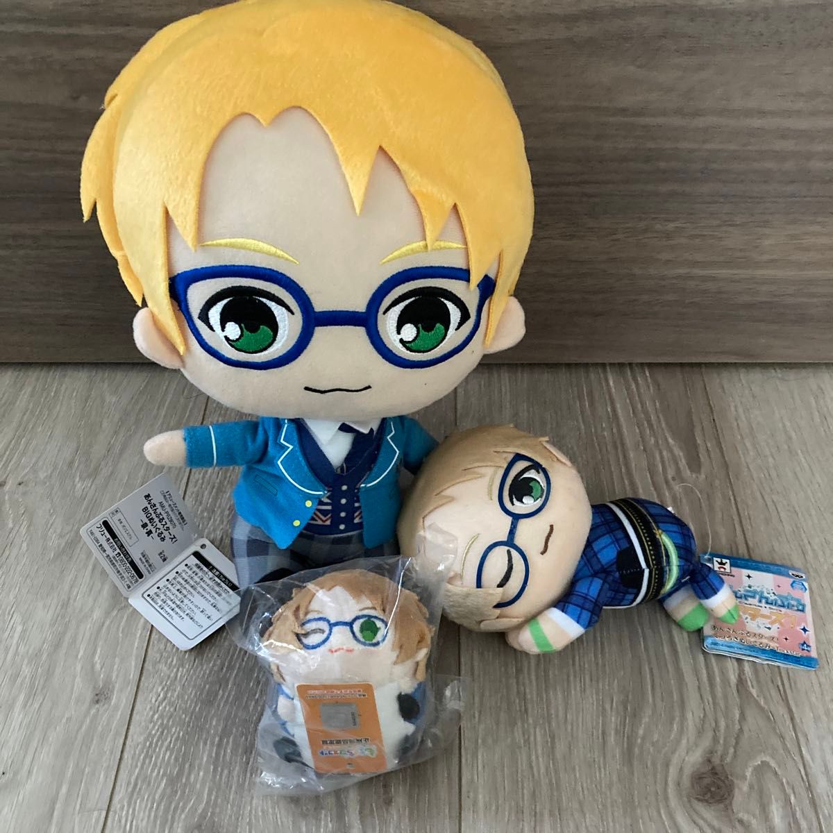 あんさんぶるスターズ ぬいぐるみ 3点 遊木真 もちもち あんさんぶるスターズ ぬいぐるみ 3点 遊木真 もちもち