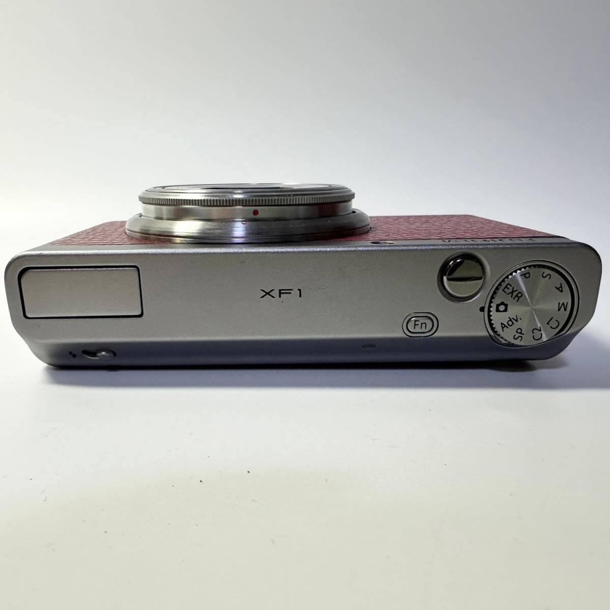 1円~【通電確認済】FUJIFILM 富士フイルム XF1 FUJINON LENS 4.0× f=6.4-25.6mm 1:1.8-4.9 コンパクトデジタルカメラ 付属品あり G142382_画像7