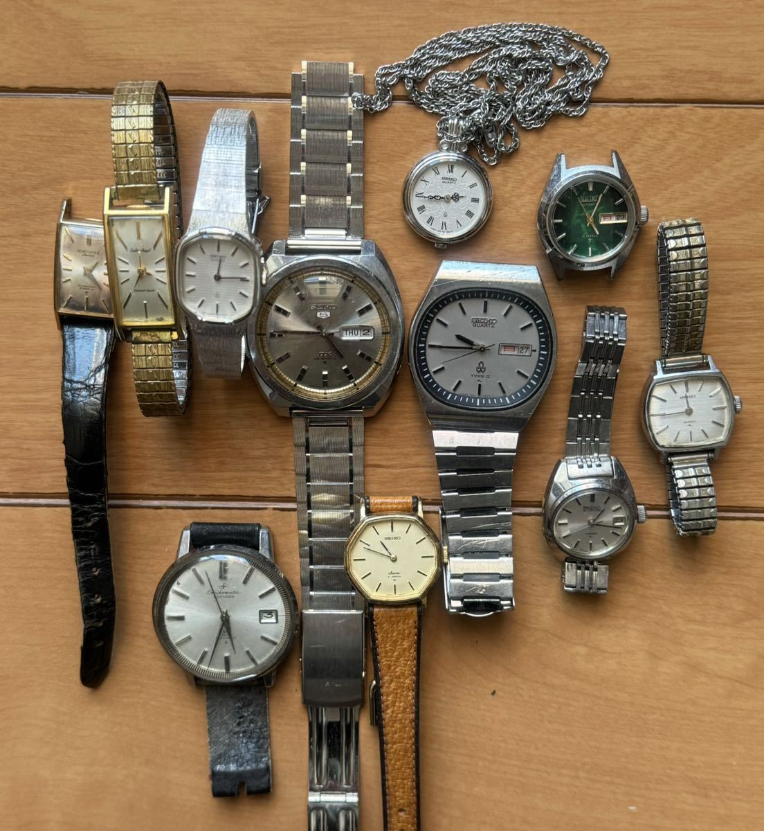 腕時計 まとめて 21点 SEIKO セイコー CITIZEN ORIENT など多種類　自動卷 /手巻きなど 稼働品や不動品 ジャンクで_SEIKOのみの写真です