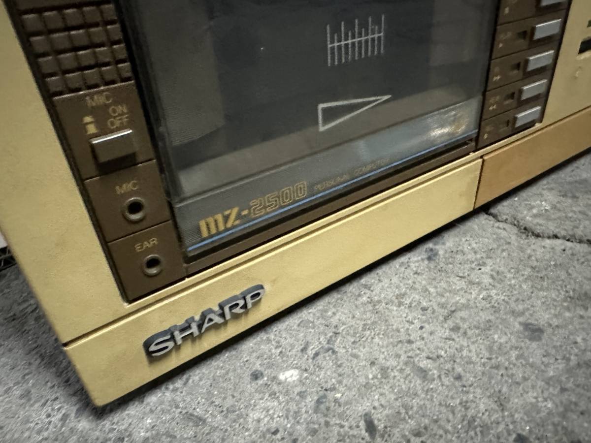 SHARP MZ-2500 model30 （MZ-2521）本体・キーボード カラーディスプレイ MZ-1D22 シャープ 動作未確認、現状！　オマケ多数！！_画像7