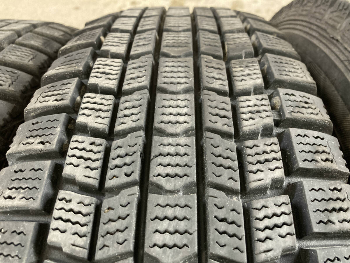 希少サイズ 215/80R16 4本 DUNLOP 冬タイヤ中古 格安 ランクルナロー リフトアップジムニーなどに 札幌市白石区F_画像4