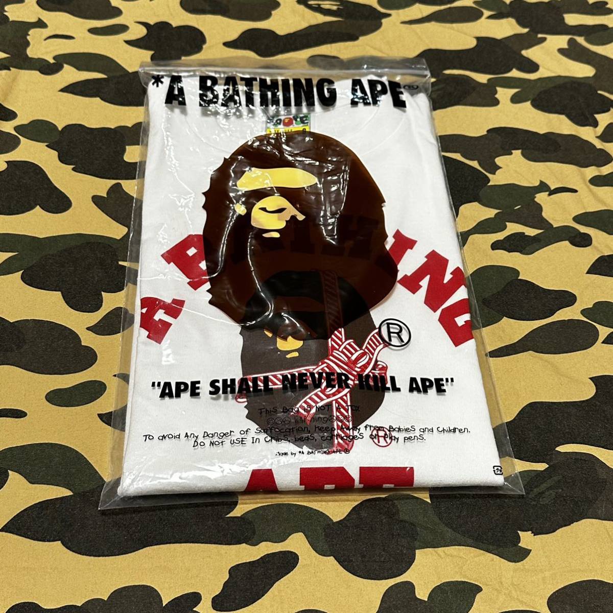 DS christmas college logo tee bape エイプ ape カレッジロゴ A BATHING APE Tシャツ 新品_画像7