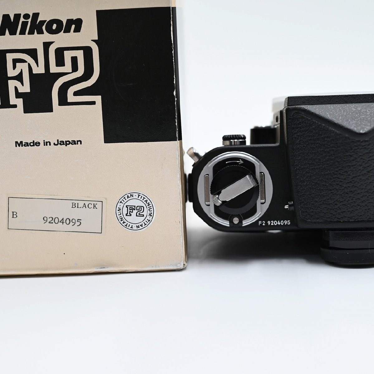 新同品 元箱 フィルム室シール有 Nikon F2 チタン ノーネーム フィルムカメラ_画像10