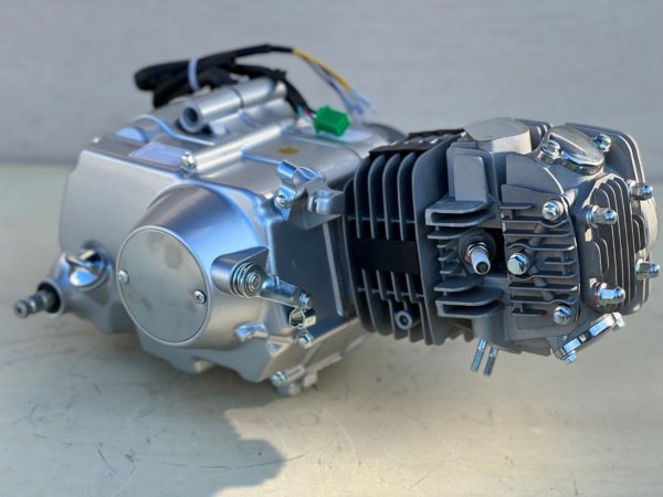 150CC　マニュアルクラッチエンジン カブ モンキー ゴリラ DAX シャリー ATV 修理交換用12V キャブレター付属品　キック式_画像3