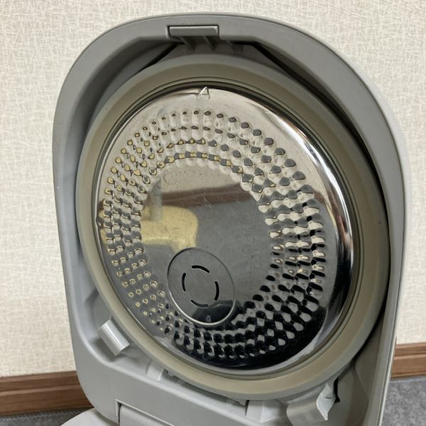 ☆通電OK！Panasonic パナソニック IHジャー炊飯器 SR-HB101 2011年製 5.5合炊き シルバー 家電 アンティーク コレクション 保管品_画像4