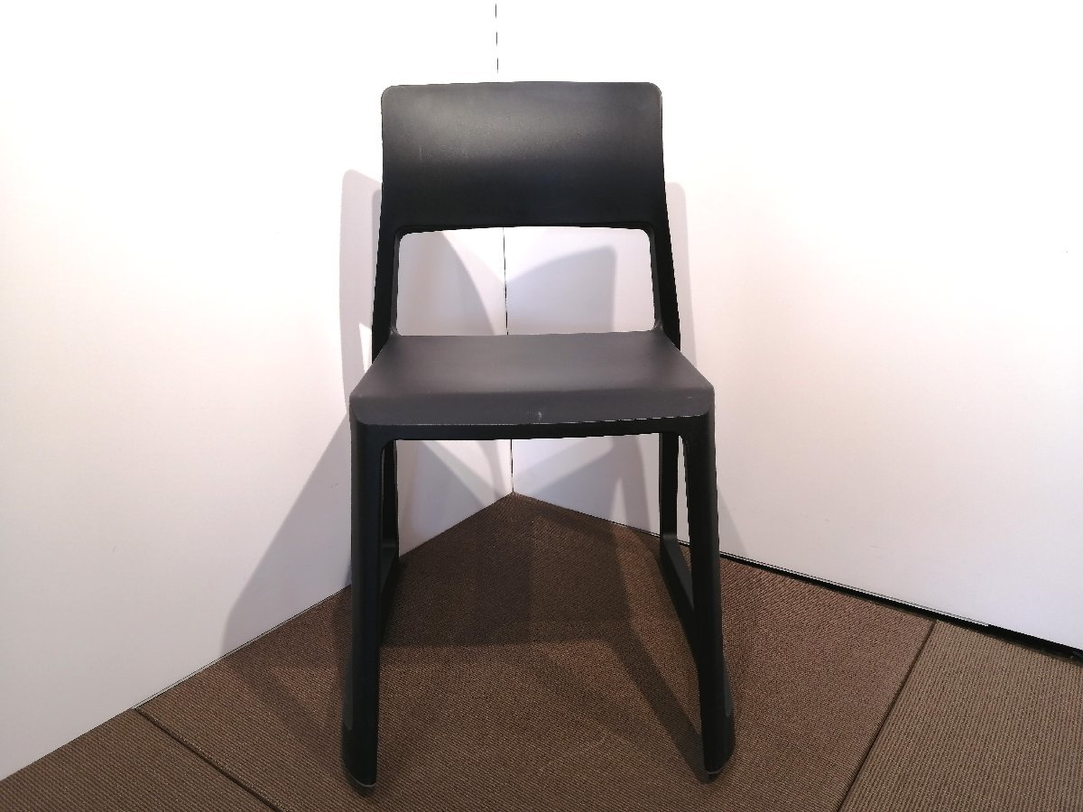 【参考価格4万】Vitra ヴィトラ TipTon Chair ティプトン 1脚 チェア ブラック 黒 スタッキング 人間工学 Edward Barber & Jay Osgerby Ι_画像2