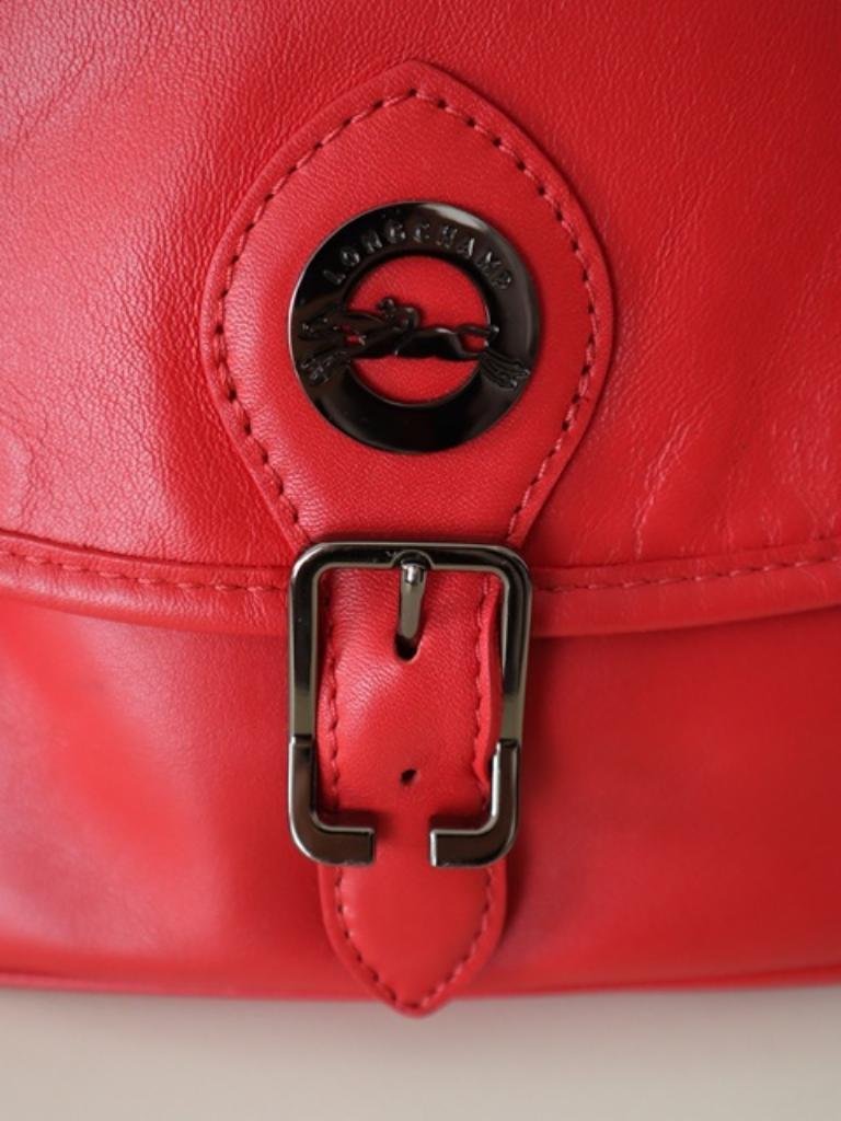 【送料込】★LONGCHAMP★ロンシャン ショルダーバッグ ポシェット レッド 赤 マグネット開閉 かばん お出かけ 斜め掛け 6432893_画像4