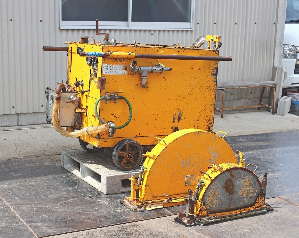 1925C23 クライム コンクリートカッター LN30SQ 約550kg 1925C23 クライム コンクリートカッター LN30SQ 約550kg