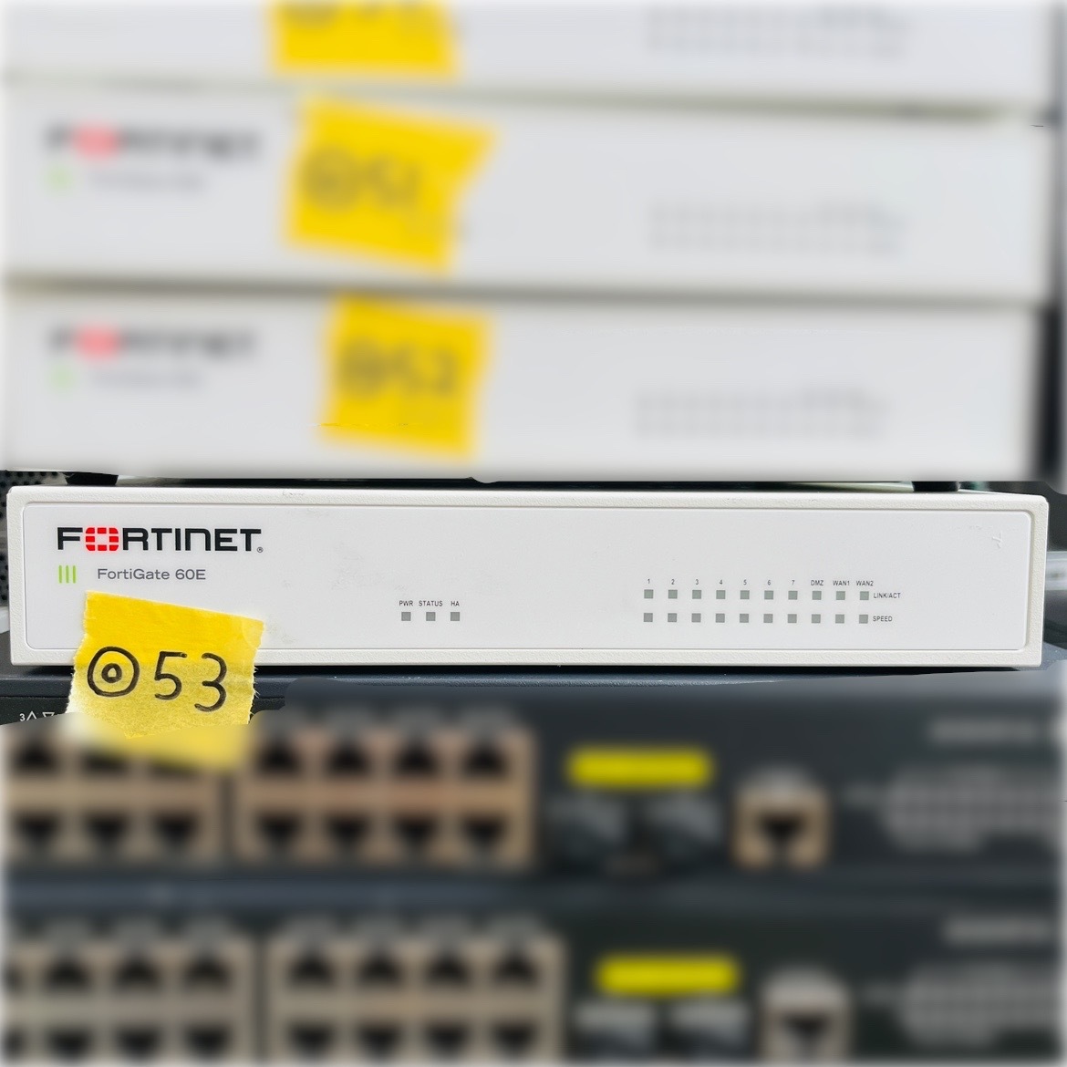 ◎53 Fortinet FortiGate 60E ファイアウォール FW セキュアSD-WAN セキュリティ フォーティネット 統合脅威管理 省スペースUTM_画像2