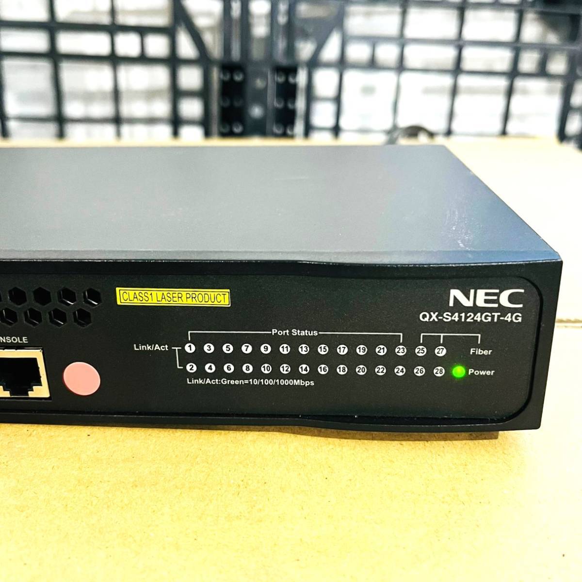 906【通電OK】NEC QX-S4124GT-4G B02014-04103 レイヤ2 スイッチ switch 10/100/1000BASE-T 24 ◆ SFPスロット 4 エヌイーシー_画像2