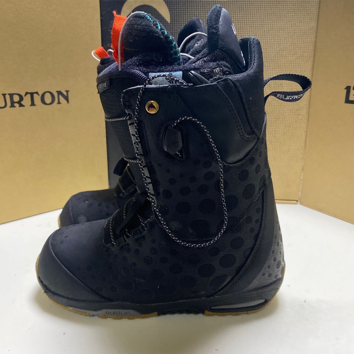 Yahoo!オークション - 程度良好 BURTON バートン 定価約6万 Yahoo!オークション - 程度良好 BURTON バートン 定価約6万